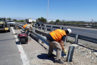 Realizan tareas de mantenimiento en un tramo de la Avenida de Circunvalación