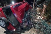 Joven murió tras perder el control de su camioneta y chocar contra un árbol en Pocito