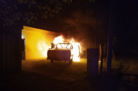 Una camioneta resultó totalmente calcinada por el fuego