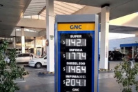 Tras el aumento de combustible, el litro de nafta premium vale $177 en San Juan