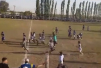 VIDEO: Terrible trompada y nocaut en un partido del Fútbol Sanjuanino