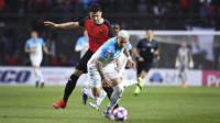 Racing derrotó a Colón y quiere pelearle a Boca hasta el final