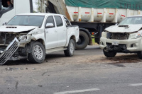 Un hombre herido tras un choque entre dos camionetas en Ruta 20