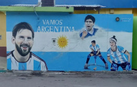 Un sanjuanino pintó un espectacular mural de grandes campeones argentinos en Desamparados