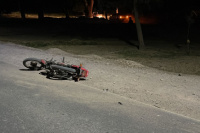 Antes del Jardín de los Poetas: Soldado del Ejército cayó de su moto y falleció en el acto
