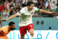 Polonia venció a Arabia Saudita y le pasó la presión a la Argentina