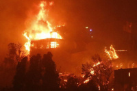 El fuego no tuvo piedad con Viña del Mar: 2 fallecidos y 400 viviendas consumidas