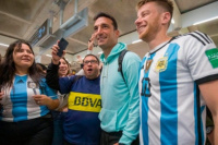 Scaloni llegó a Mallorca y fue recibido por argentinos al grito de 