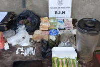 Una mujer fue detenida tras un allanamiento donde se secuestró drogas y dinero