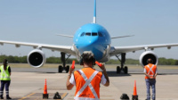 Sindicatos amenazan con un paro en todos los aeropuertos en Semana Santa