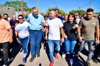  Previo a las elecciones, Gioja junto a Gramajo visitaron la Villa Unión