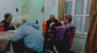 Horror en un geriátrico de Rawson: mantienen atados a ancianos en sillas y camas 