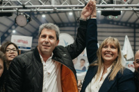 Uñac acompañó el cierre de campaña en Rivadavia: “Llenemos las urnas de votos”