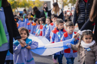 Santa Lucía celebró el cumpleaños de la patria con un desfile de jardines