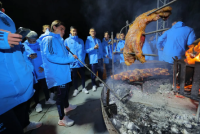 La Sub 20 celebró el pase a octavos con asado y mates junto a otras sorpresas en San Juan