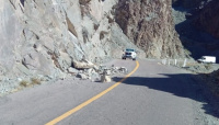 El viento Zonda generó desprendimientos de rocas sobre una ruta sanjuanina