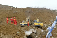 China: al menos 14 muertos por un deslizamiento de tierras y buscan a 5 desaparecidos