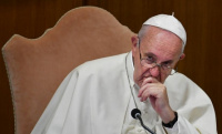El Papa Francisco se someterá a una operación de abdomen