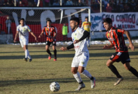 Colón Junior y Atenas avanzaron por penales y definirán el Torneo de Invierno