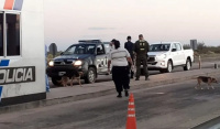 Una pareja de mendocinos fue detenida en Sarmiento por robar una camioneta