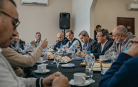 Rubén Uñac se reunió con la Cámara de la Construcción y destacó el Modelo San Juan