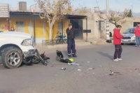 Una motociclista murió en un violento choque en Rawson