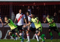 Barracas Central sorprendió a River y le ganó 2 a 1