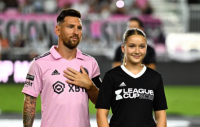 Leo Messi entró al estadio con la hija de David y Victoria Beckham: la reacción de la adolescente