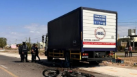 Fatal accidente en San Martín: un motociclista fue embestido por un camión y perdió la vida
