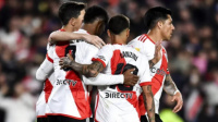 Con bajas importantes, River busca recuperar la punta frente a Colón