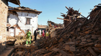 Más de 130 muertos por un sismo de magnitud 5,6 en Nepal