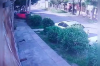 Robo, persecución y muerte: tres delincuentes atropellaron y mataron a una mujer en silla de ruedas