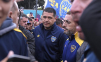 Como había anticipiado: Riquelme se sumó a la marcha de los hinchas de Boca