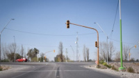 Inauguraron nuevos semáforos en un peligroso cruce de Ruta 40