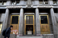 Luis Caputo anunciará este martes las primeras medidas económicas del gobierno de Milei