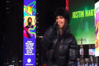 Maria Becerra y un nuevo escándalo con el playback en el Times Square
