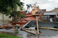 Temporal en Miramar: un joven de 17 años perdió la vida luego de que un árbol se derrumbara sobre él