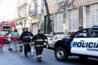 Un incendio en la fábrica de golosinas Felfort causó revuelo