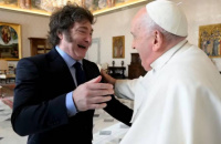 Con regalos de por medio, Javier Milei y el Papa Francisco estuvieron reunidos durante una hora en el Vaticano