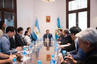 El gobernador Orrego recibió a una delegación de Corea e integrantes del BID