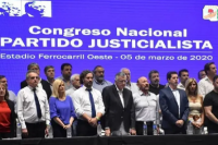 El peronismo nacional comenzó la reorganización: Alberto Fernández pidió licencia 