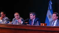 Orrego encabezó la apertura del primer encuentro provincial de Derecho Administrativo