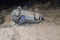 Un joven policía protagonizó un aparatoso siniestro vial tras realizar una maniobra prohibida