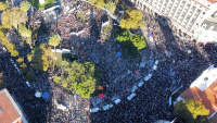 La masiva marcha de universitarios llegó a la Plaza de Mayo