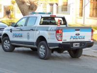 Chocó una camioneta y terminó herida