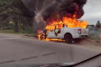 Transitaba por la Avenida Circunvalación cuando el rodado comenzó a arder en llamas