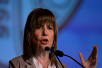 Bullrich acusó a la oposición por la suba del dólar