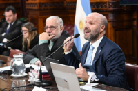 El Senado retomó la discusión en comisión de un proyecto que roza el caso Loan