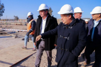 El Gobernador Orrego recorrió los avances de las obras del Hospital de Angaco