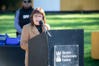 Bullrich entregó 10.800 armas para 